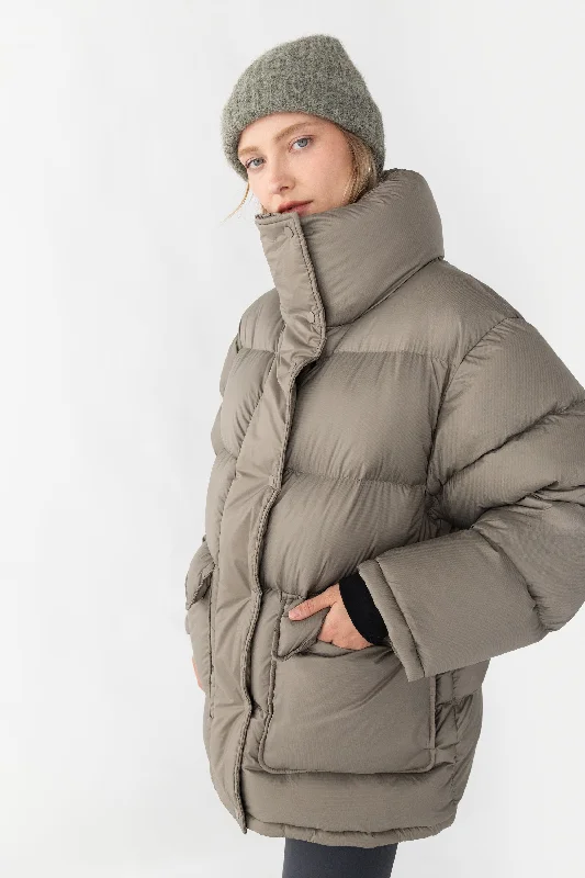 sustainable eco-friendly coat for women -PUFFER JACKET | PUFFER STUDIO 001